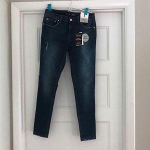 Denim Co NWT skinny jeans